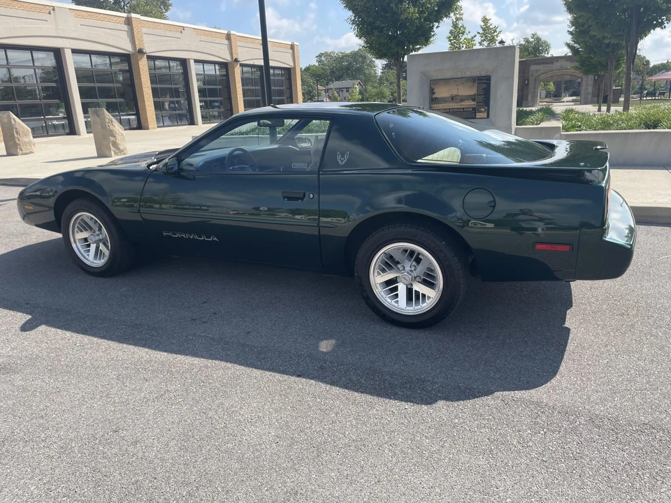1991 Pontiac Firebird 3rd Gen - Image 11 of 31