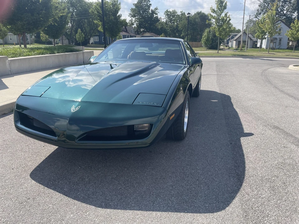 1991 Pontiac Firebird 3rd Gen - Image 4 of 31
