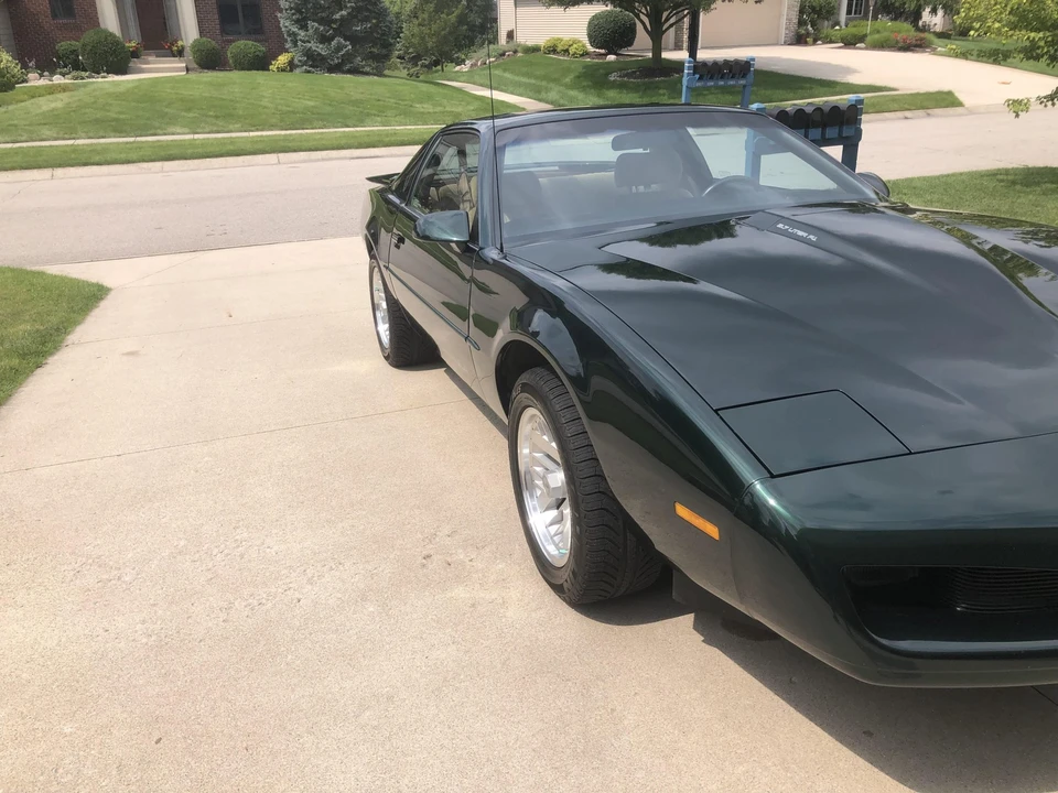 1991 Pontiac Firebird 3rd Gen - Image 23 of 31