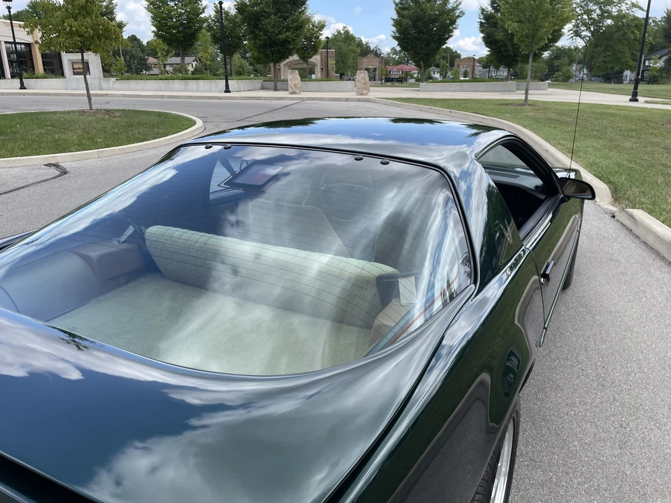 1991 Pontiac Firebird 3rd Gen - Image 27 of 31