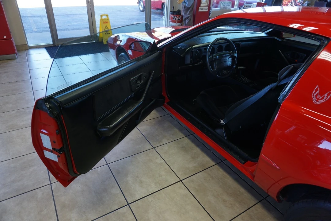 1991 Pontiac Firebird 3rd Gen - Image 20 of 21