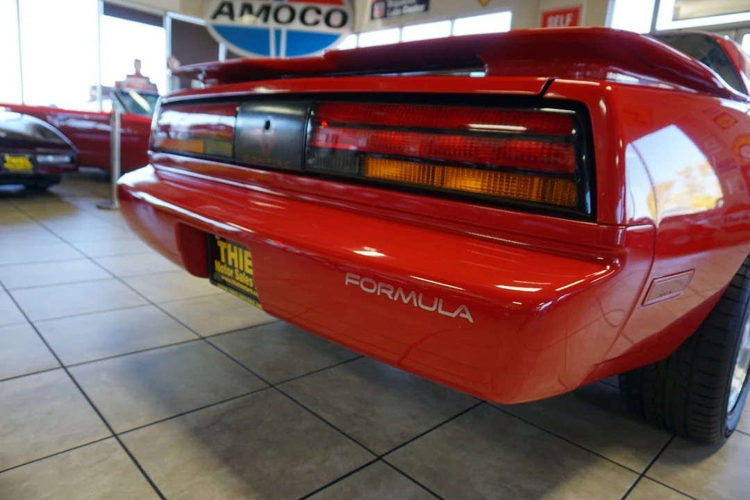 1991 Pontiac Firebird 3rd Gen - Image 19 of 21