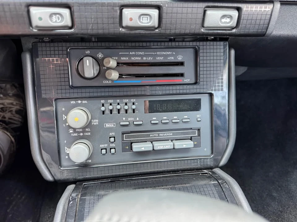 1991 Pontiac Firebird Trans Am 3rd Gen - Image 11 of 14