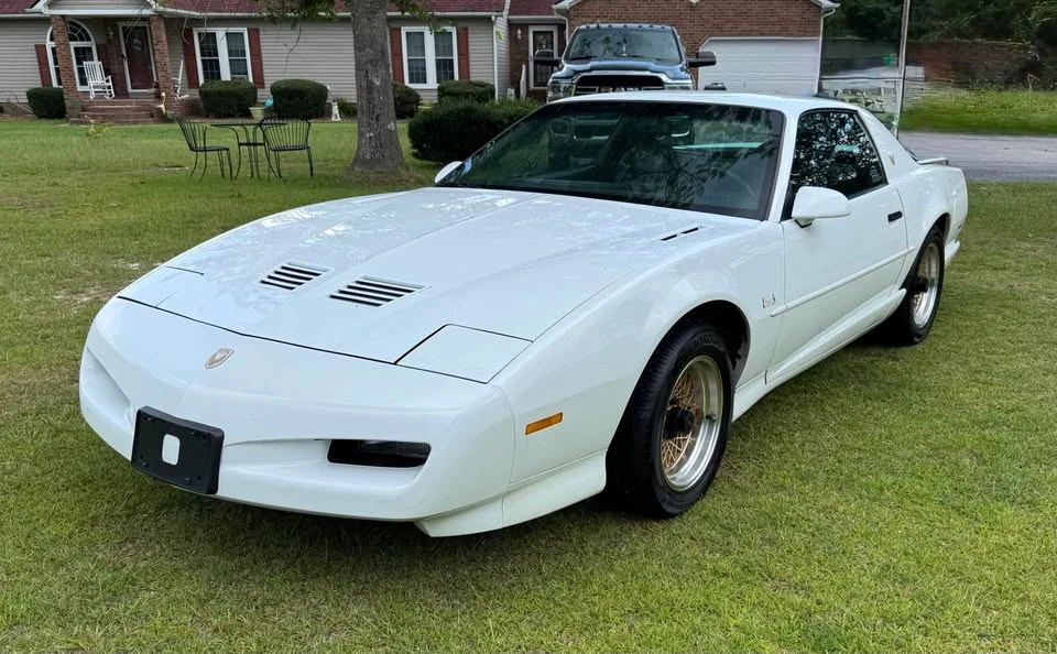 1991 Pontiac Firebird Trans Am 3rd Gen - Image 3 of 14