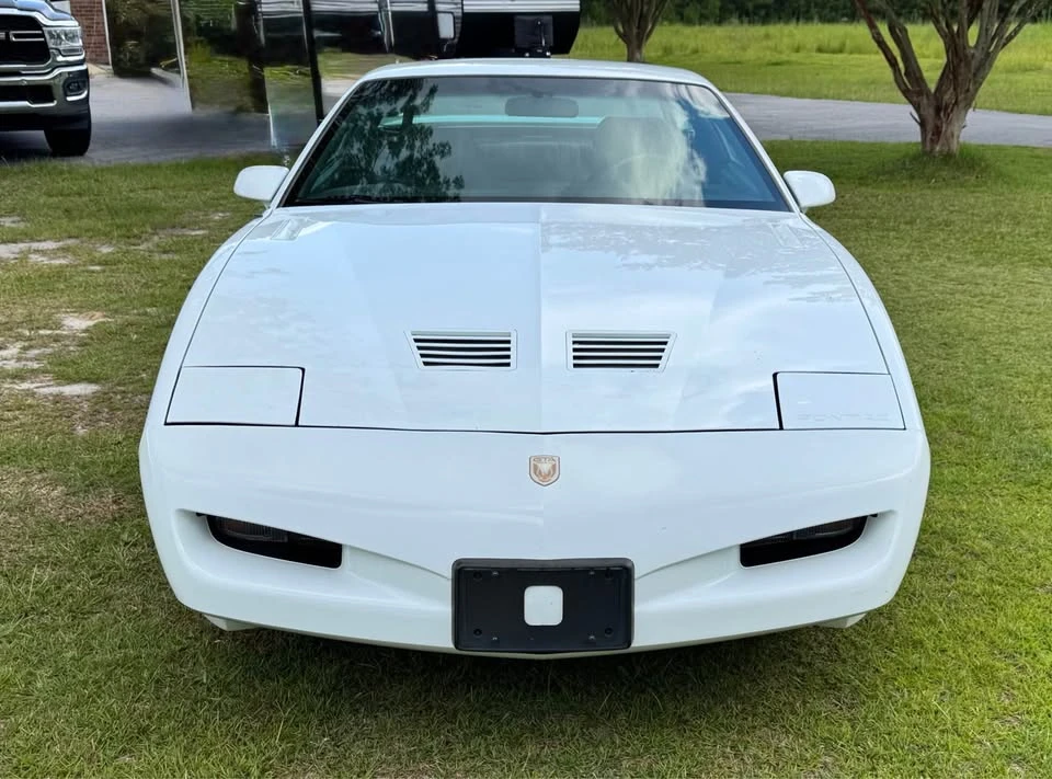 1991 Pontiac Firebird Trans Am 3rd Gen - Image 4 of 14