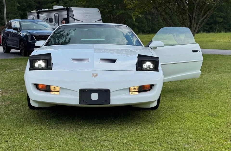 1991 Pontiac Firebird Trans Am 3rd Gen - Image 5 of 14