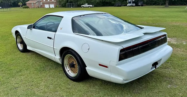 1991 Pontiac Firebird GTA Hatchback 2D