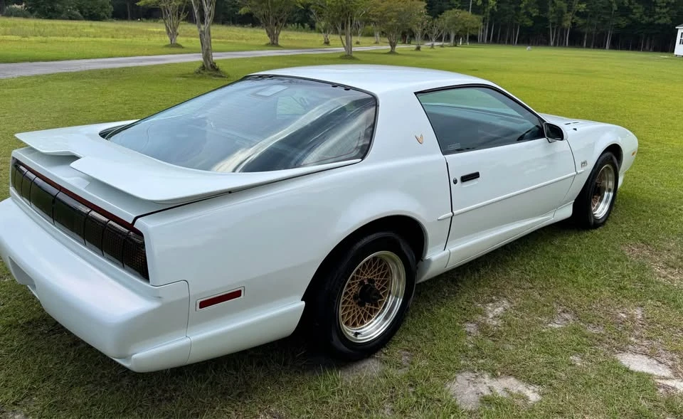 1991 Pontiac Firebird Trans Am 3rd Gen - Image 7 of 14