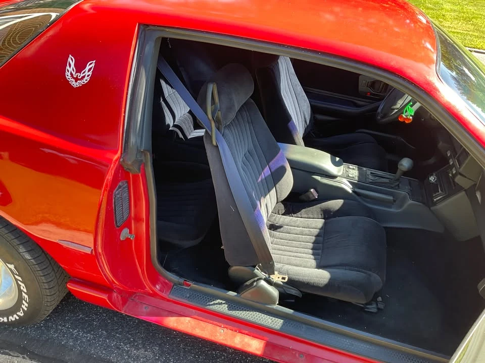 1991 Pontiac Firebird 3rd Gen - Image 7 of 9