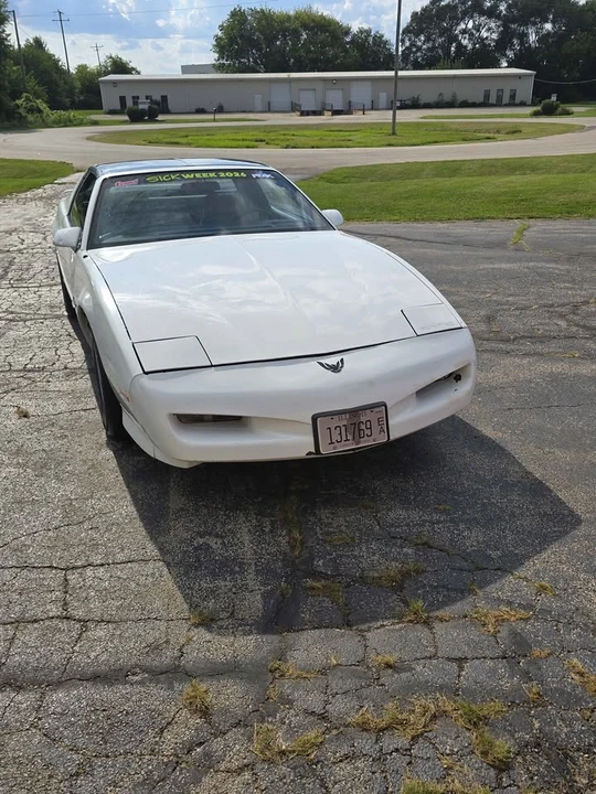 1991 Pontiac Firebird 3rd Gen - Image 9 of 10
