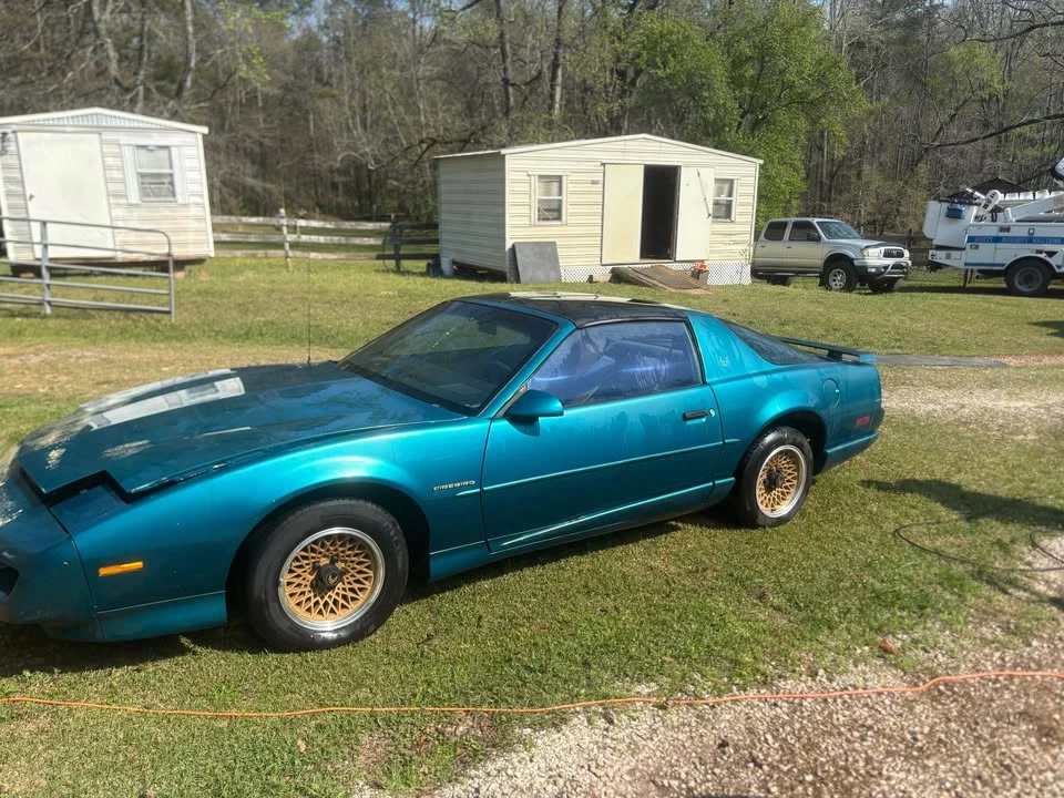 1991 Pontiac Firebird 3rd Gen - Image 2 of 3