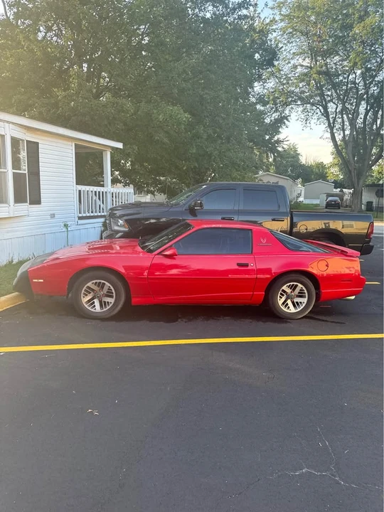 1991 Pontiac Firebird 3rd Gen - Image 4 of 10