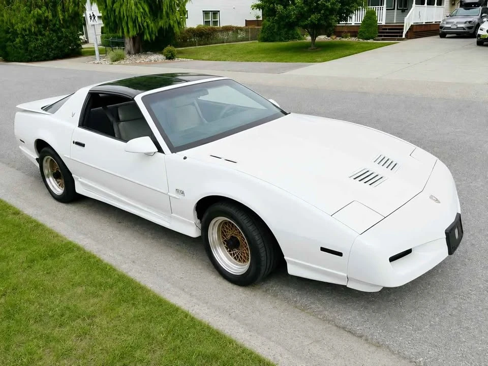 1991 Pontiac Firebird 3rd Gen - Image 6 of 11