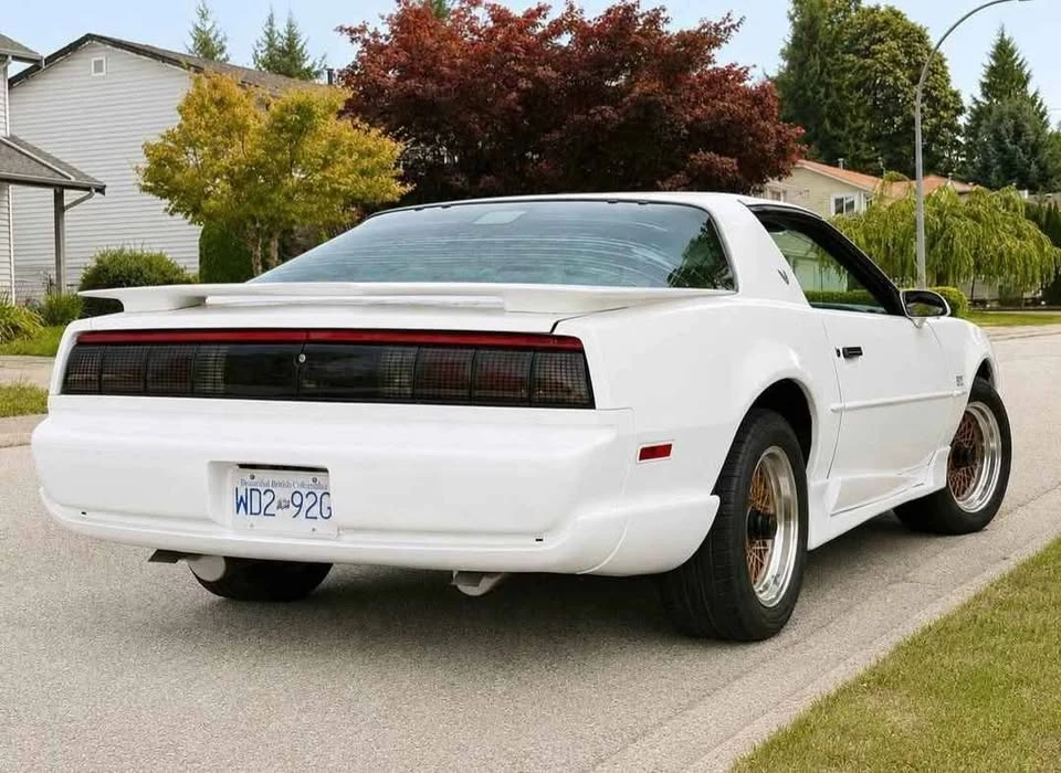 1991 Pontiac Firebird 3rd Gen - Image 5 of 11