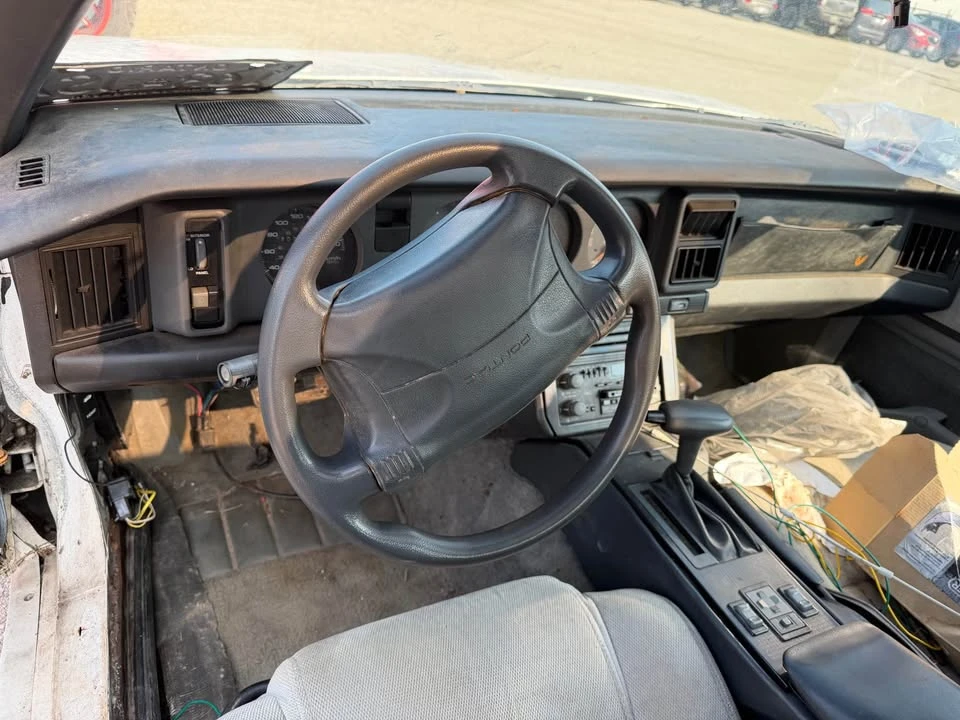 1991 Pontiac Firebird 3rd Gen - Image 8 of 17