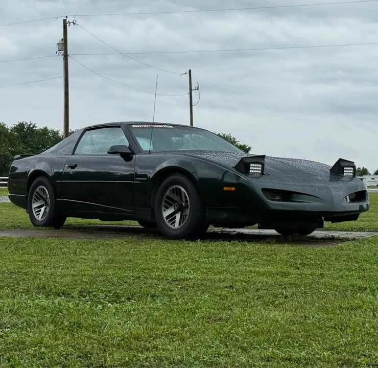 1991 Pontiac Firebird 3rd Gen - Image 13 of 20