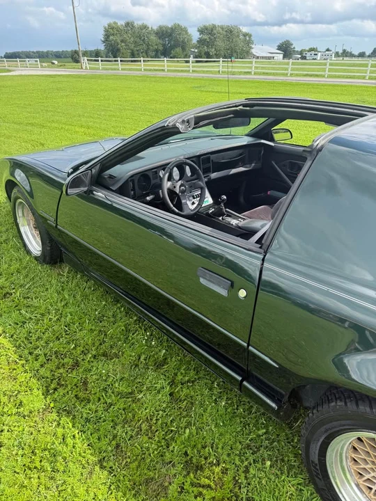 1991 Pontiac Firebird 3rd Gen - Image 2 of 20