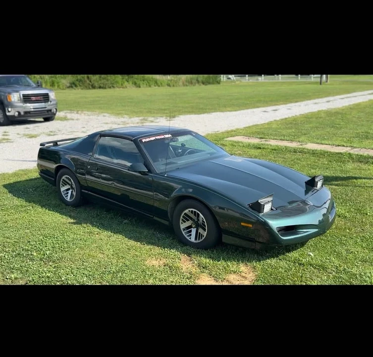 1991 Pontiac Firebird 3rd Gen - Image 15 of 20