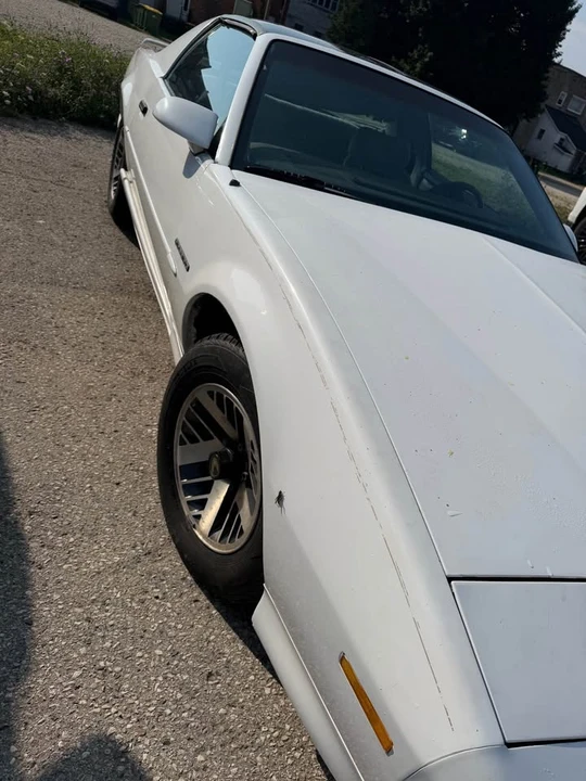 1991 Pontiac Firebird 3rd Gen - Image 7 of 12