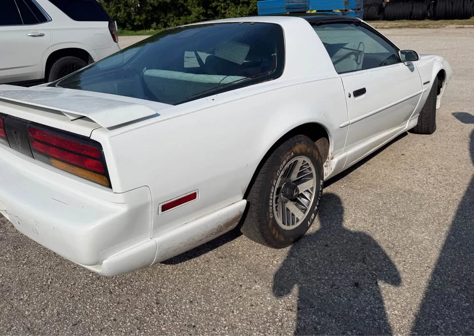1991 Pontiac Firebird 3rd Gen - Image 9 of 12