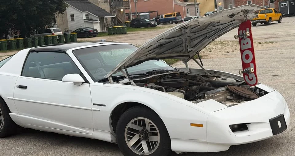 1991 Pontiac Firebird 3rd Gen - Image 5 of 12