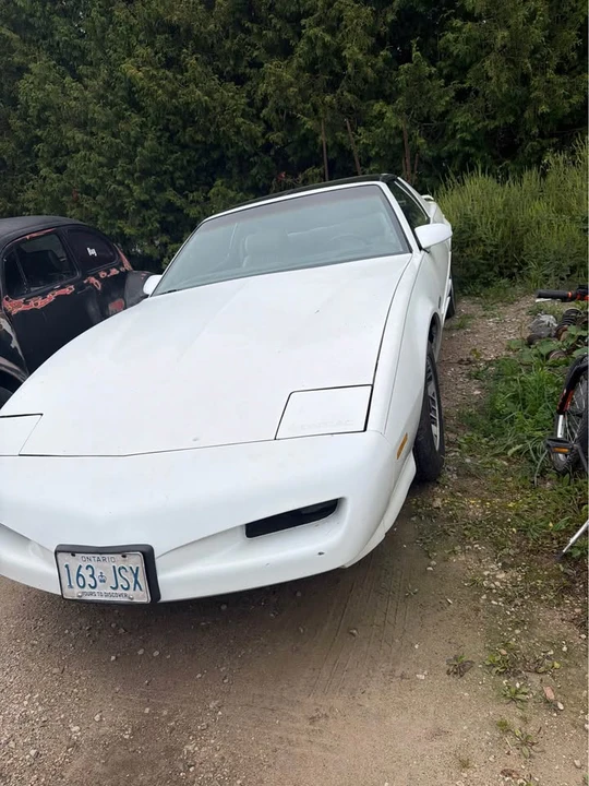 1991 Pontiac Firebird 3rd Gen - Image 2 of 2