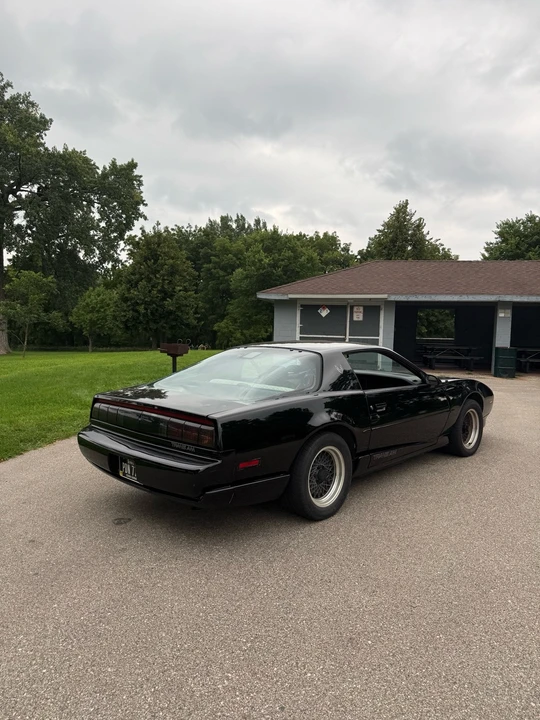 1991 Pontiac Firebird Trans Am 3rd Gen - Image 4 of 18