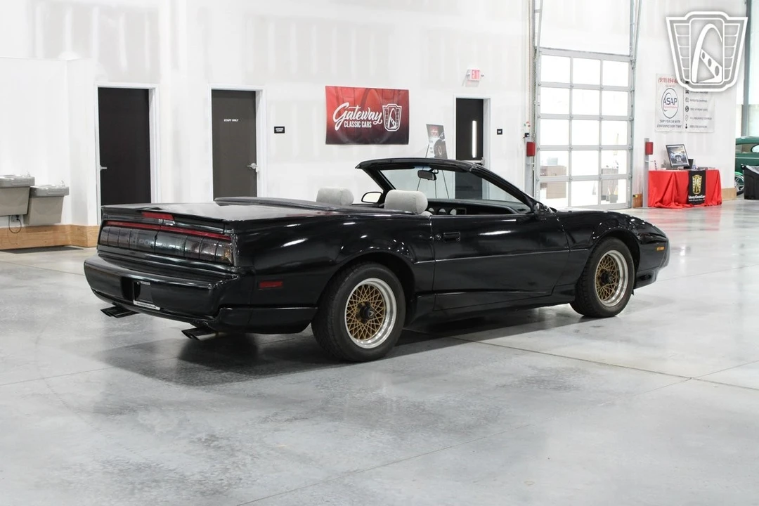 1991 Pontiac Firebird Trans Am 3rd Gen - Image 18 of 21