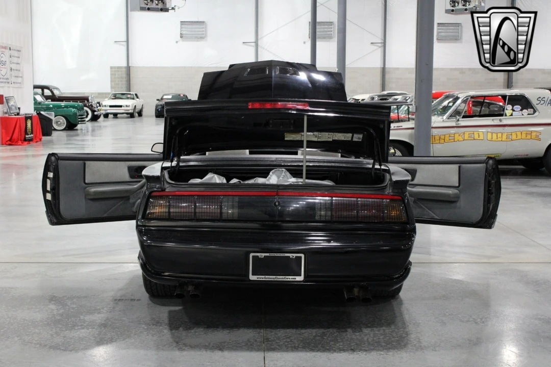 1991 Pontiac Firebird Trans Am 3rd Gen - Image 20 of 21