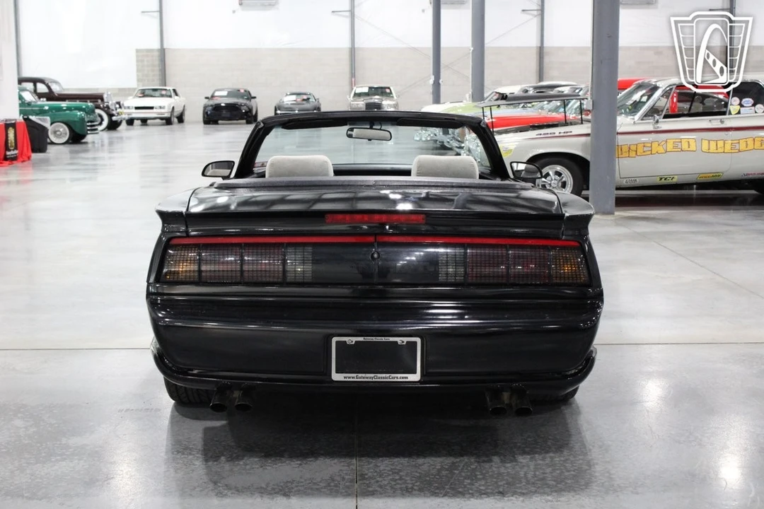 1991 Pontiac Firebird Trans Am 3rd Gen - Image 17 of 21