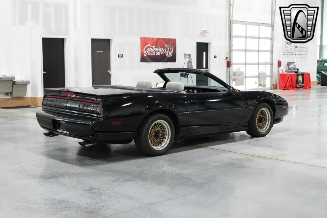 1991 Pontiac Firebird Trans Am 3rd Gen - Image 5 of 21