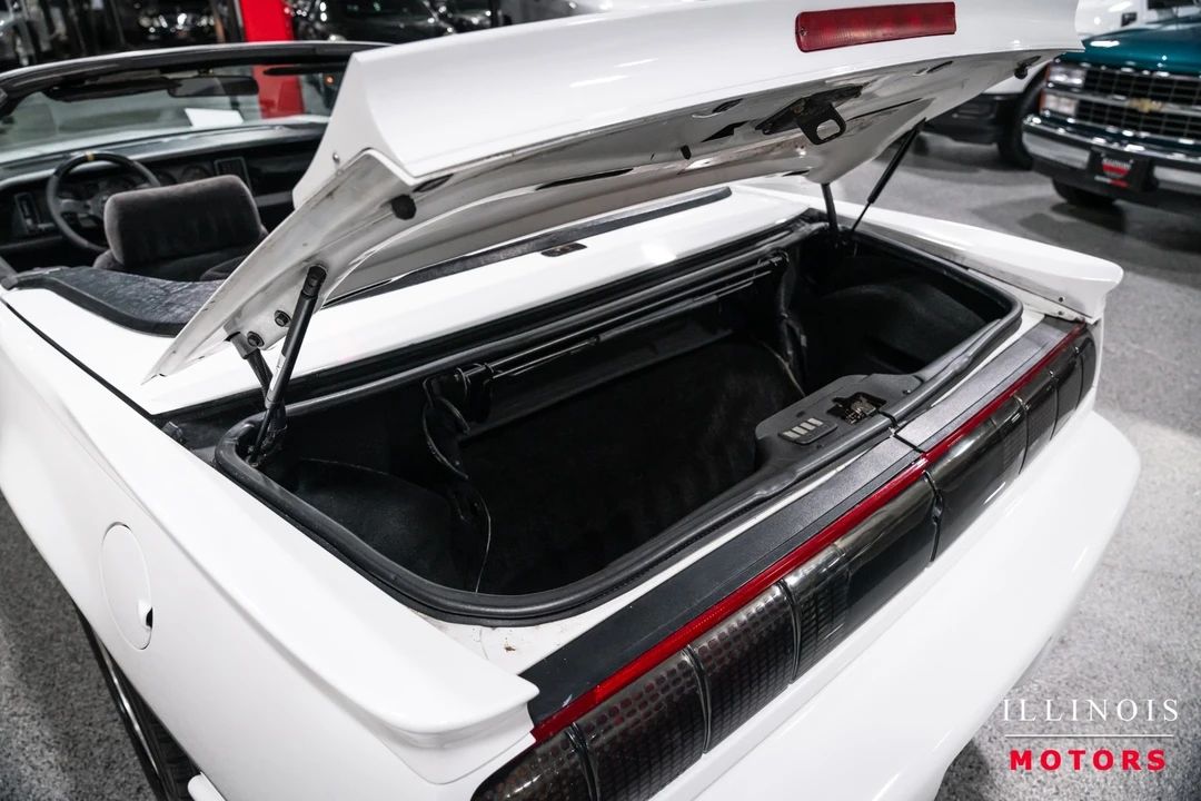 1991 Pontiac Firebird Trans Am 3rd Gen - Image 15 of 31
