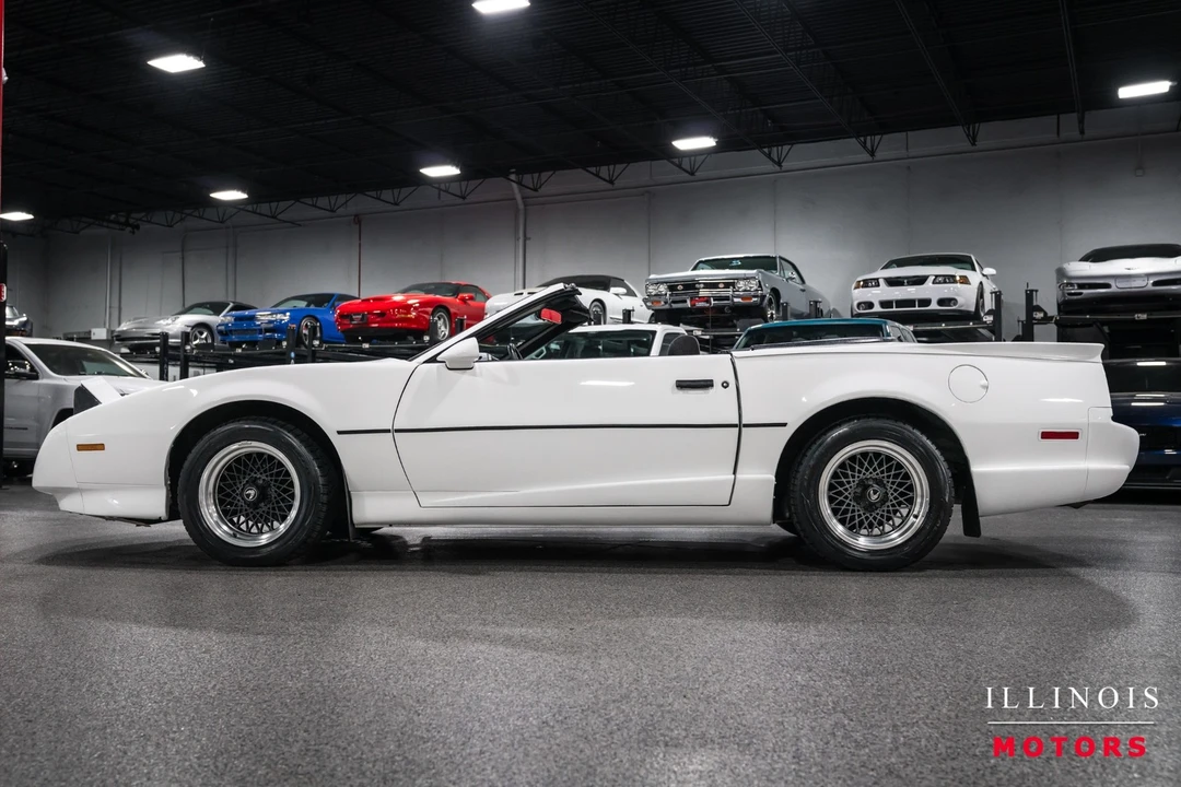 1991 Pontiac Firebird Trans Am 3rd Gen - Image 2 of 31