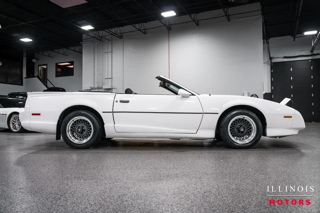 1991 Pontiac Firebird Trans Am 3rd Gen - Image 6 of 31
