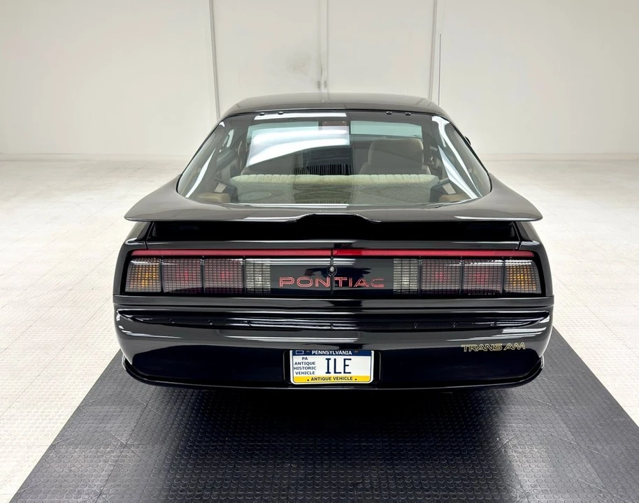 1991 Pontiac Firebird Trans Am 3rd Gen - Image 4 of 12