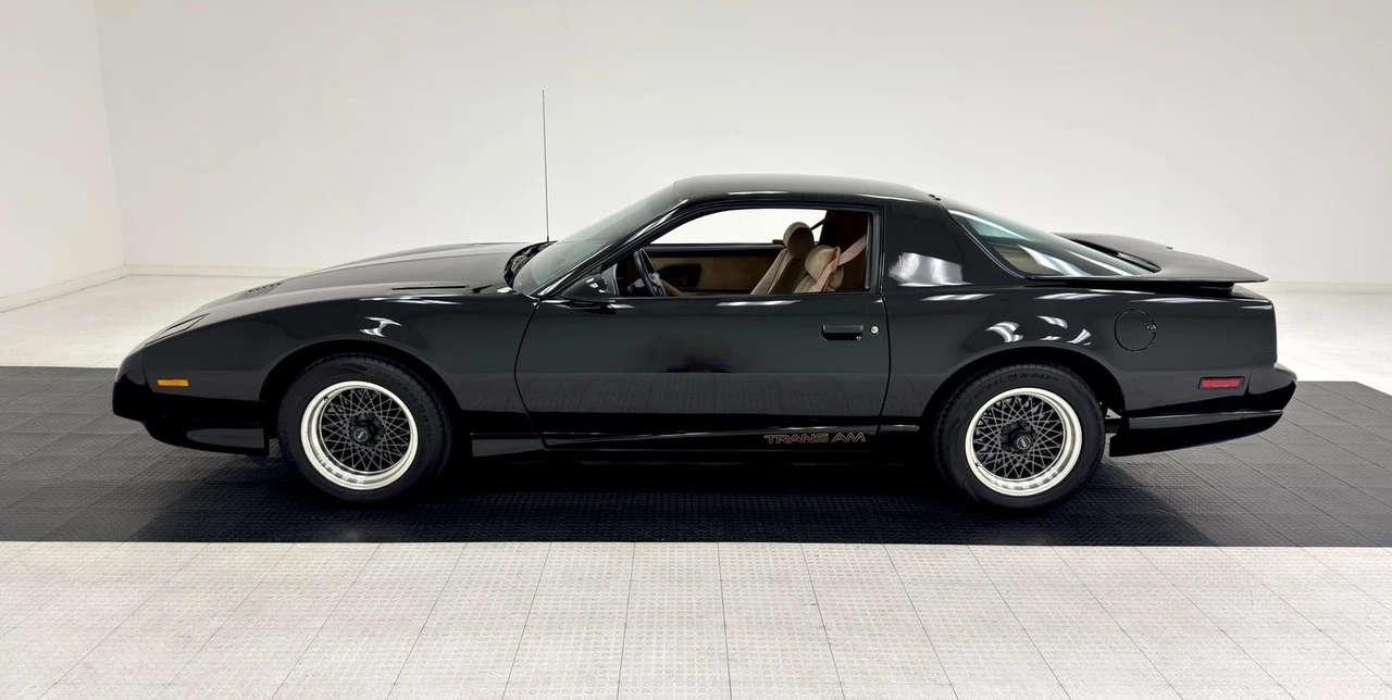 1991 Pontiac Firebird Trans Am 3rd Gen - Image 2 of 12