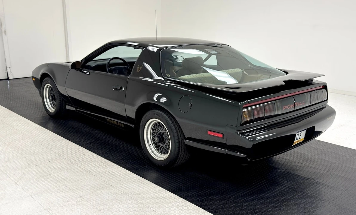 1991 Pontiac Firebird Trans Am 3rd Gen - Image 3 of 12