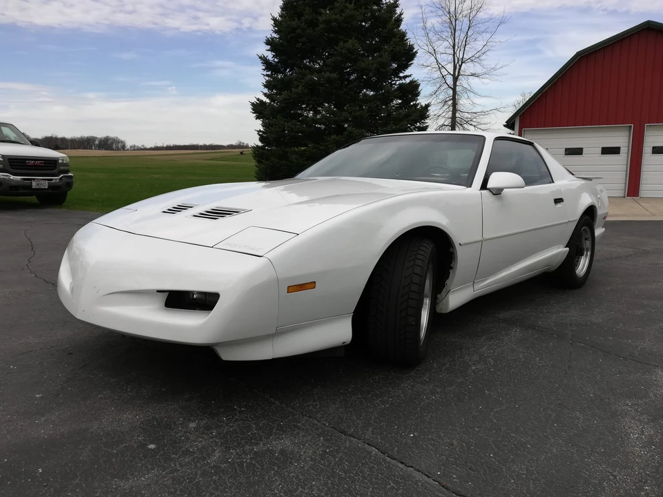 1991 Pontiac Firebird Trans Am 3rd Gen - Image 9 of 31