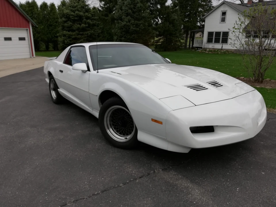 1991 Pontiac Firebird Trans Am 3rd Gen - Image 12 of 31