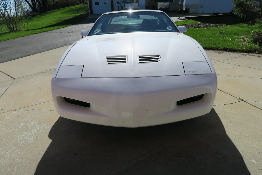 1991 Pontiac Firebird Trans Am 3rd Gen - Image 11 of 31