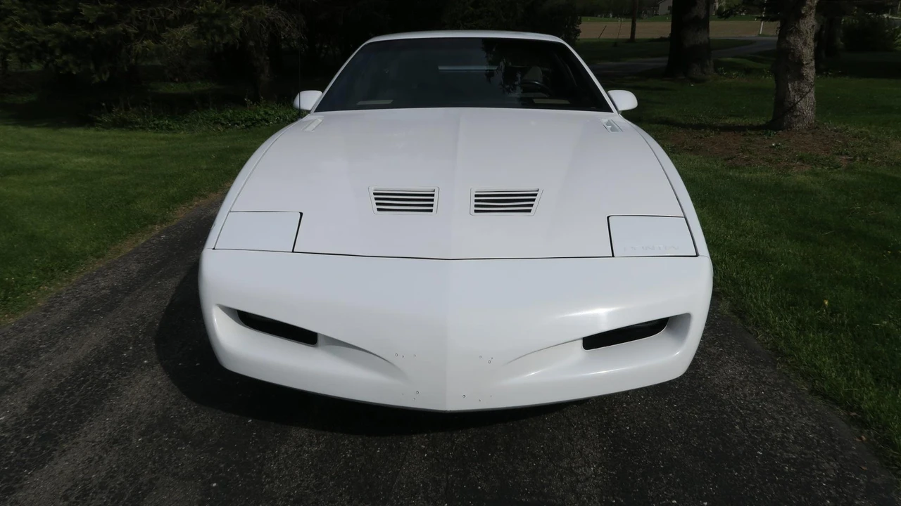 1991 Pontiac Firebird Trans Am 3rd Gen - Image 2 of 31