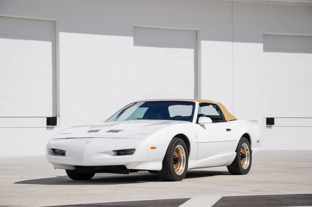 1991 Pontiac Firebird Trans Am 3rd Gen - Image 20 of 31