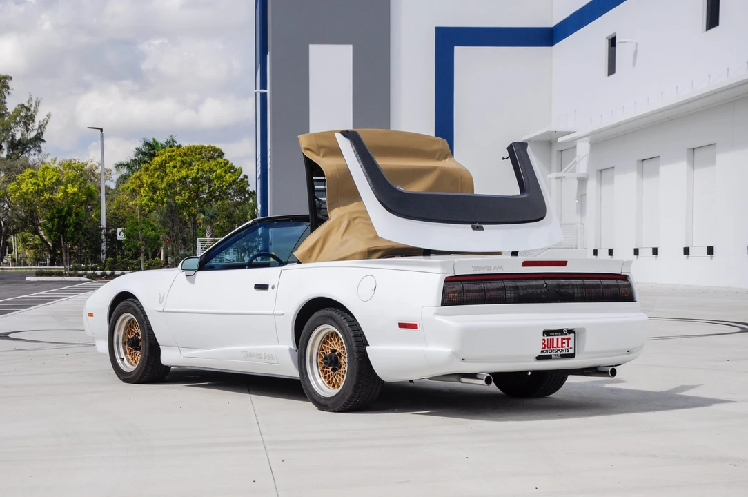 1991 Pontiac Firebird Trans Am 3rd Gen - Image 13 of 31
