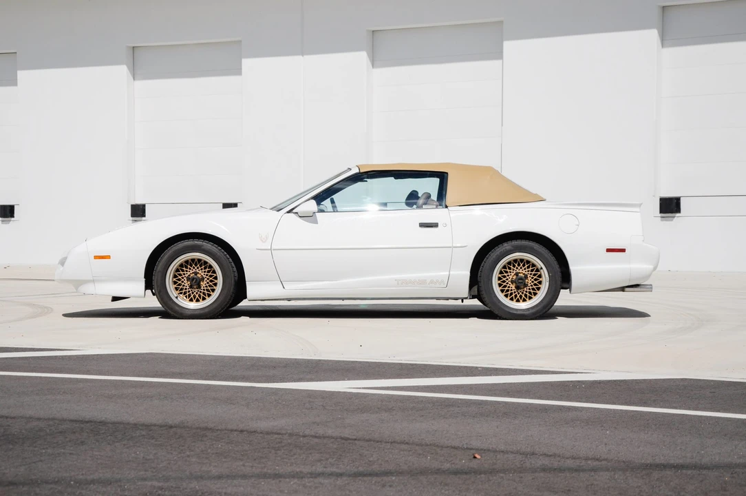 1991 Pontiac Firebird Trans Am 3rd Gen - Image 21 of 31