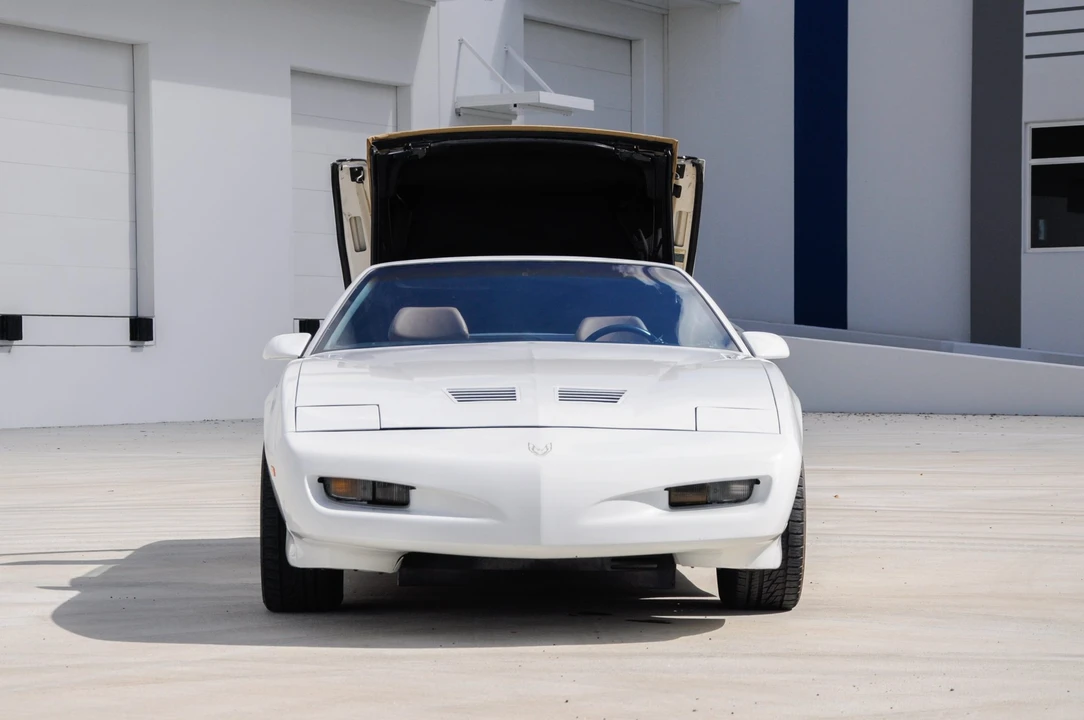 1991 Pontiac Firebird Trans Am 3rd Gen - Image 10 of 31