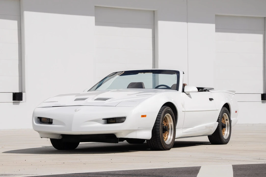 1991 Pontiac Firebird Trans Am 3rd Gen - Image 2 of 31