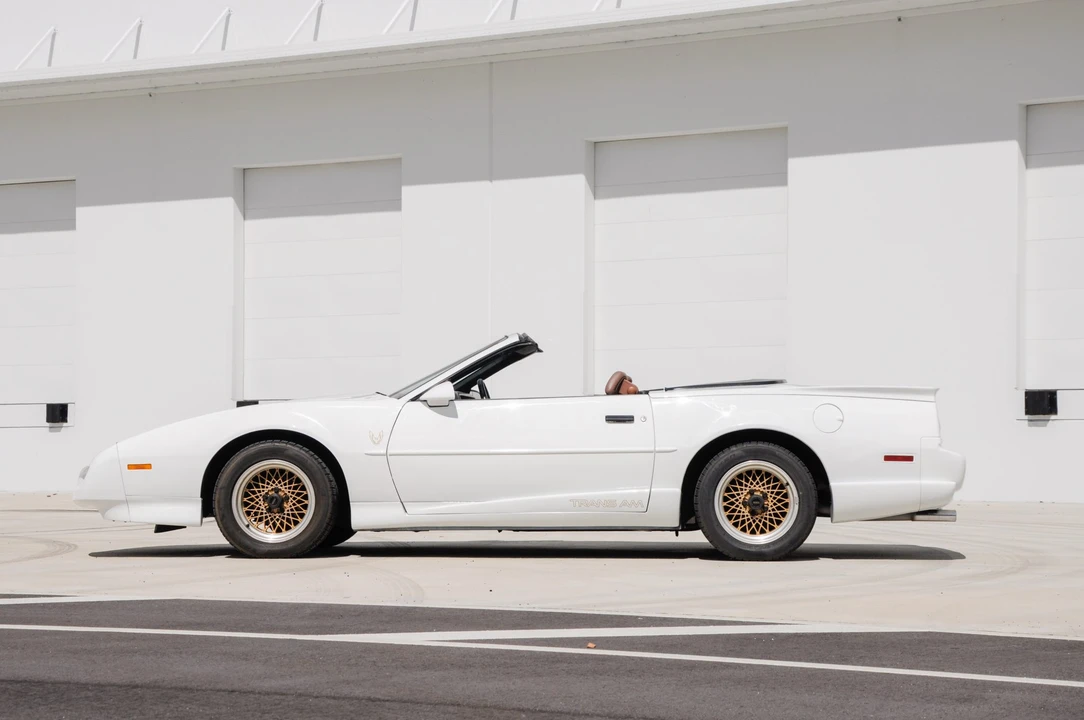 1991 Pontiac Firebird Trans Am 3rd Gen - Image 3 of 31