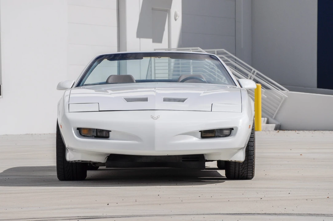 1991 Pontiac Firebird Trans Am 3rd Gen - Image 9 of 31