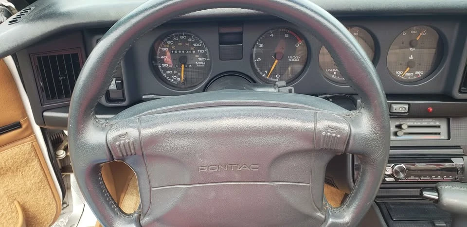 1991 Pontiac Firebird Trans Am 3rd Gen - Image 14 of 18