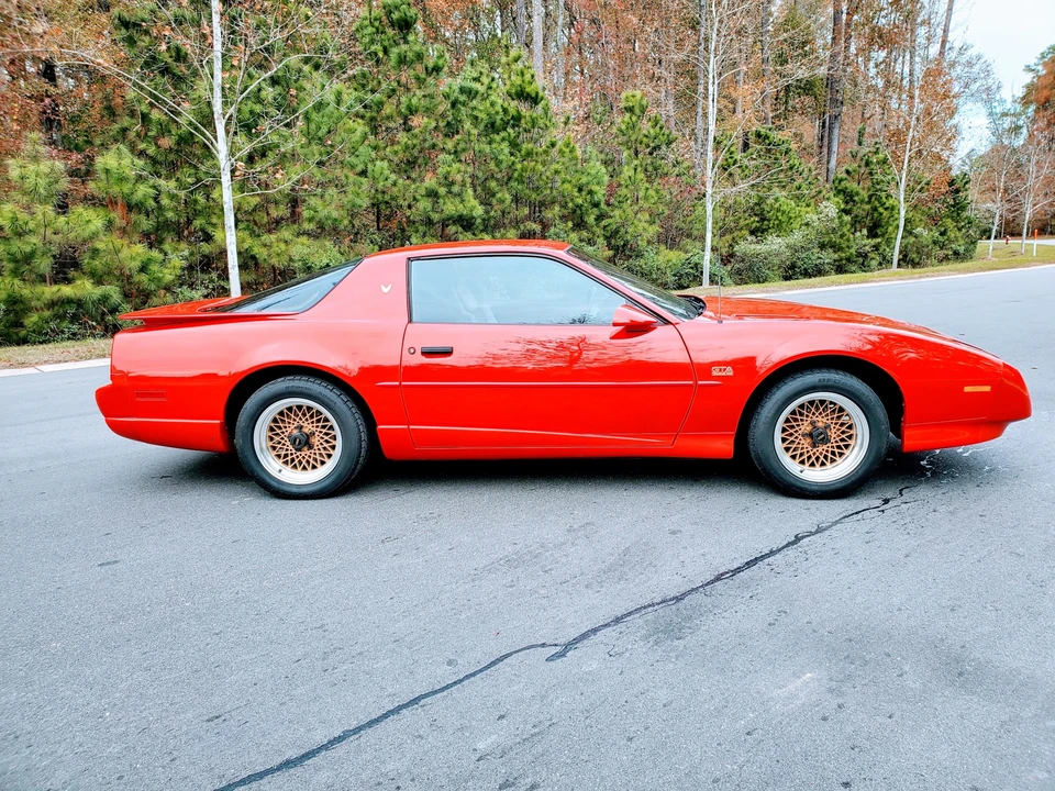 1991 Pontiac Firebird Trans Am 3rd Gen - Image 9 of 31